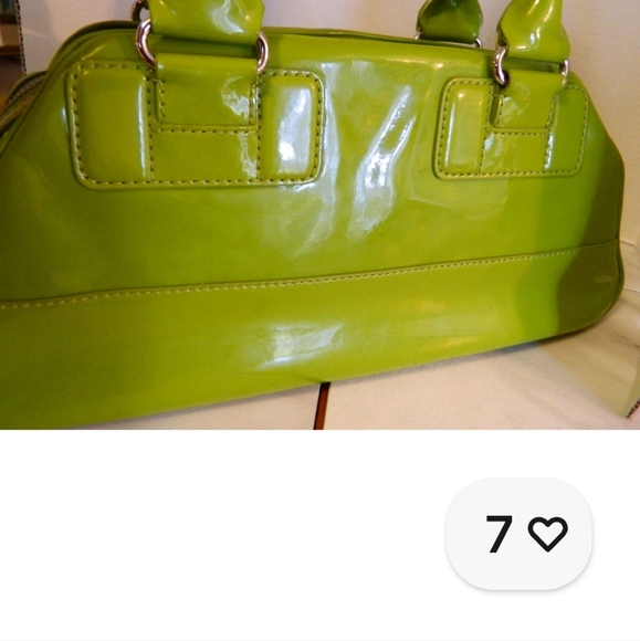 New MAXXIUM GREEN PATENT SHOULDER BAG - Picture 2 of 9